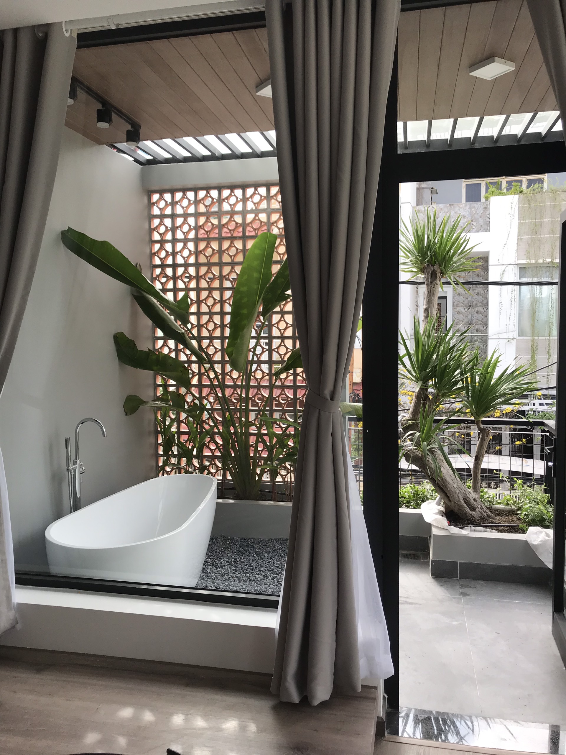 Thiết kế Nhà Mặt Phố tại Đà Nẵng Căn hộ cho thuê 1587629449 5