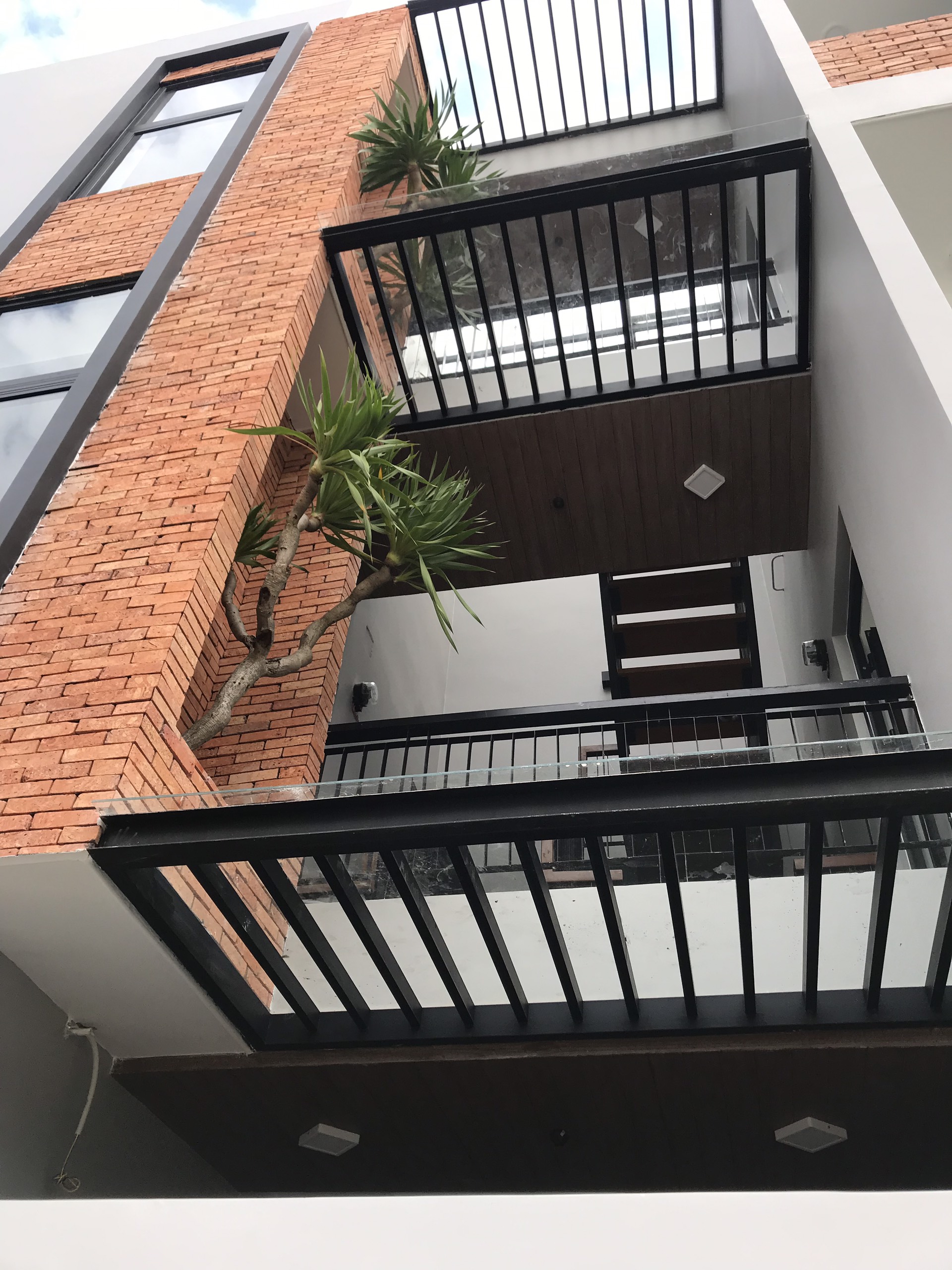 Thiết kế Nhà Mặt Phố tại Đà Nẵng Căn hộ cho thuê 1587629449 6